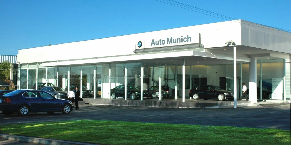 Auto Munich dealership front store